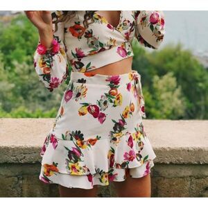 ZARA Floral Ruffled Tie Detail Mini Skirt‎ XS